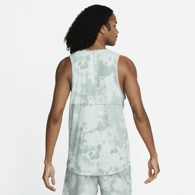 Camiseta de yoga sin mangas y estampado en toda la prenda para hombre Nike Dri-FIT