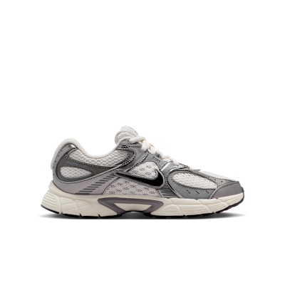 Nike V5 RNR Older Kids' Shoes