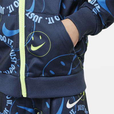 Conjunto de entrenamiento infantil Nike Smiley Swoosh Printed Tricot Set