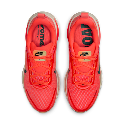 รองเท้าวิ่งโร้ดรันนิ่งผู้หญิง Nike Vomero 18