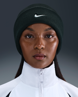 Женские  Nike Peak Swoosh Beanie