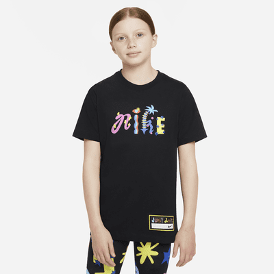 Nike Sportswear Older Kids' T-Shirt