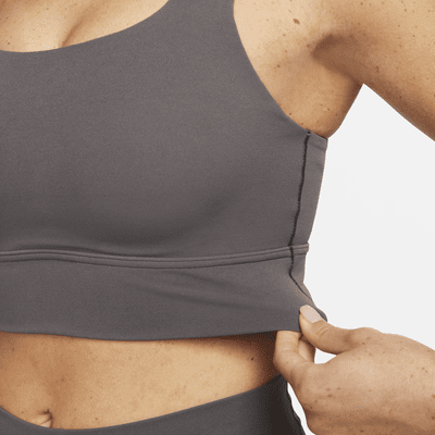 Bra deportivo de media sujeción de corte largo con almohadillas para mujer Nike Zenvy