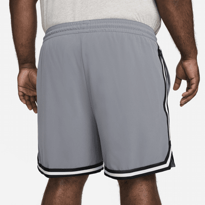 Shorts de básquetbol de tejido Woven UV Dri-FIT de 15 cm para hombre Nike DNA