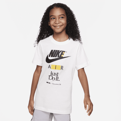  Nike Children's Apparel Boys' Toddler Sportswear Graphic T-Shirt,  Black, 2T : Clothing, Shoes & Jewelry