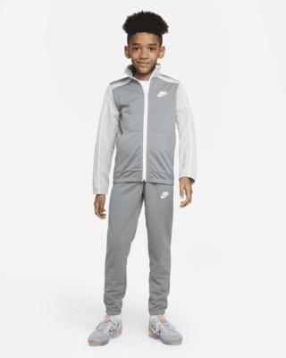 Nike Sportswear Genç Çocuk (Erkek) Eşofmanı. Nike TR