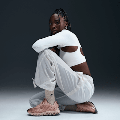 Bra deportivo de media sujeción con forro ligero para mujer Nike One