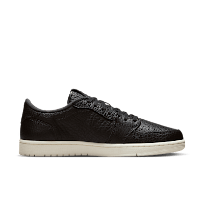 รองเท้าผู้ชาย Air Jordan 1 Retro Low