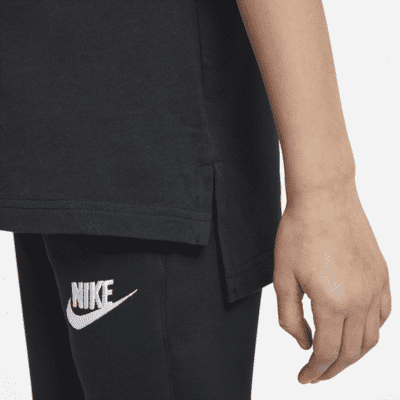 Nike Sportswear Older Kids' T-Shirt