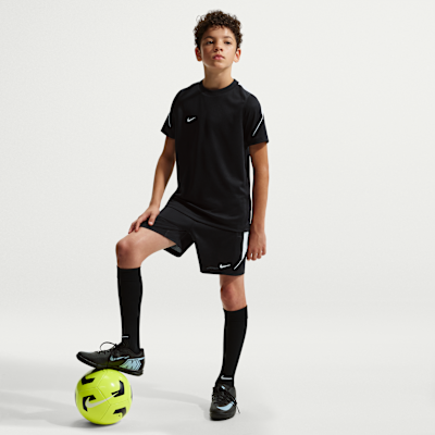 Nike Strike Older Kids' Dri-FIT Football Short-Sleeve Top