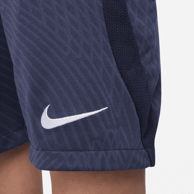 Tottenham Hotspur Strike Older Kids' Dri-FIT Knit Football Shorts. Nike HR