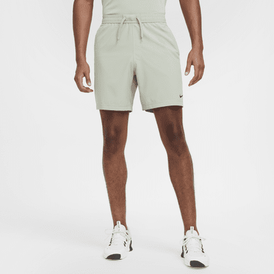 Shorts Dri-FIT de 18 cm versátiles sin forro para hombre Nike Form