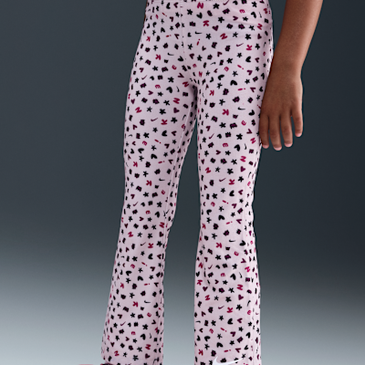 Nike Essentials Dri-FIT zweiteiliges Femme-Set mit Print (jüngere Kinder)