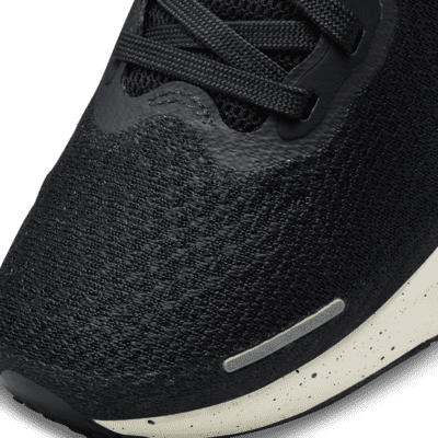 Tenis de correr en carretera para mujer Nike Invincible
