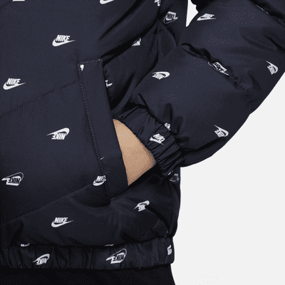 Nike Jacke mit Kapuze und Print für jüngere Kinder