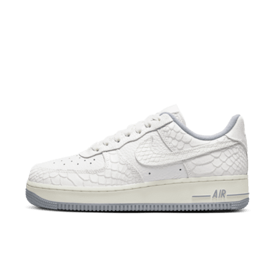 white nike air force women's shoes
