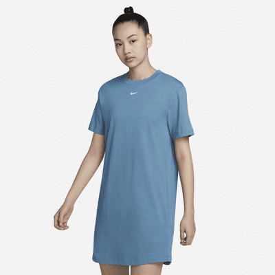 Nike Sportswear Essential Women's Short-sleeve Dress.