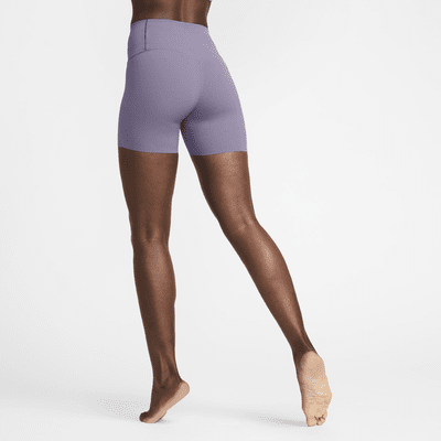 Shorts de ciclismo de cintura alta de 13 cm con sujeción suave para mujer Nike Zenvy