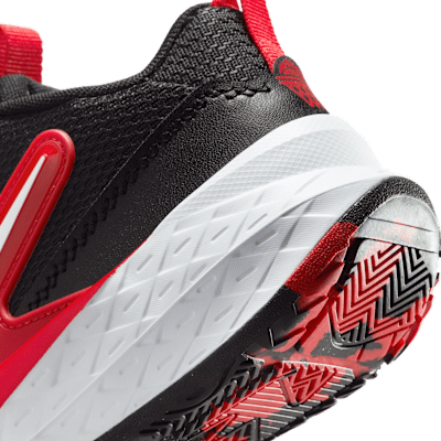 Nike Team Hustle D 12 Tenis para niños de preescolar