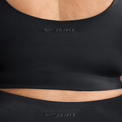 NikeSKIMS Shine Women's Scoop-Neck Bra Top