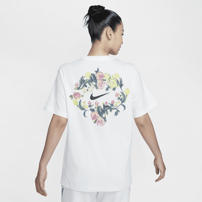 เสื้อยืดกราฟิกแขนสั้น Nike Sportswear Women's Artist Collection