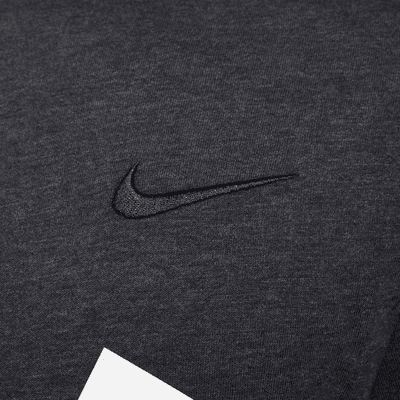 Vielseitiges Nike Primary Swoosh Dri-FIT-Kurzarm-Oberteil (Herren)