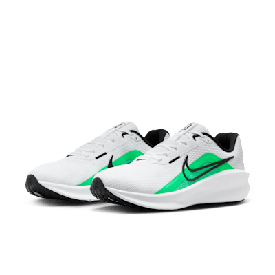 Tenis de correr en pavimento para hombre Nike Downshifter 13