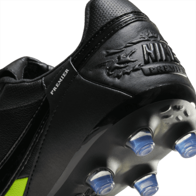 Calzado de fútbol para terreno firme NikePremier 3