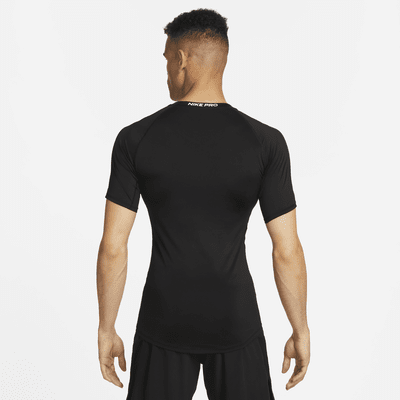 Nike Pro Dri-FIT Kurzarm-Fitness-Oberteil mit enger Passform für Herren