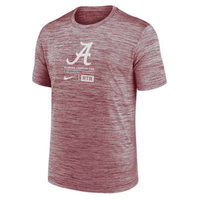 Playera universitaria Nike Dri-FIT para hombre Alabama Crimson Tide Campus Center Block Velocity