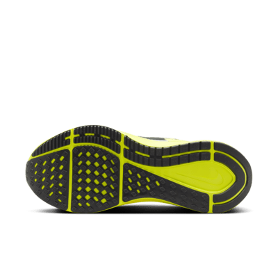 Nike Structure 25 hardloopschoenen voor heren (straat)