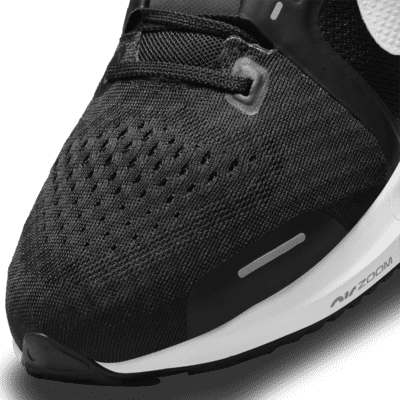 Tenis de correr en pavimento para hombre Nike Vomero 16