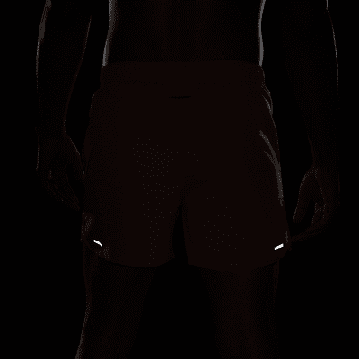 Nike Dri-FIT Run Division Challenger Hardloopshorts met binnenbroek voor heren (13 cm)