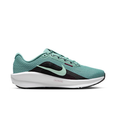 Tenis de correr en pavimento para mujer Nike Downshifter 13 (extraancho)