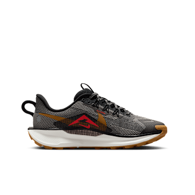Nike Pegasus Trail 5 Traillaufschuh (ältere Kinder)