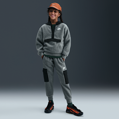 Nike Sportswear Club Fleece Huvtröja med ledig passform och 1/4-dragkedja för ungdom