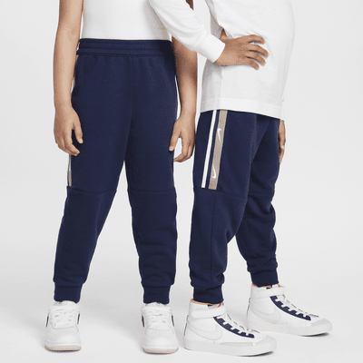 Conjunto de pants de 2 piezas para preescolar Nike Sportswear Club