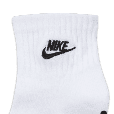 Nike Baby Gripper Socks (3 Pairs)