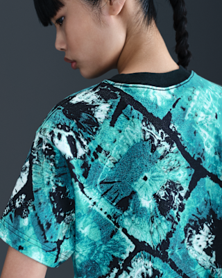 Nike 女款藝術家系列