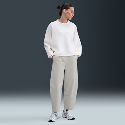 Pants Dri-FIT de tiro alto de pierna holgada y tipo barril para mujer Nike 24.7 PerfectStretch