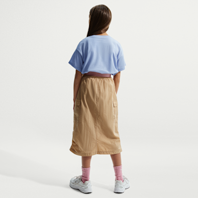 Nike Sportswear Essential T-skjorte til store barn (jente)