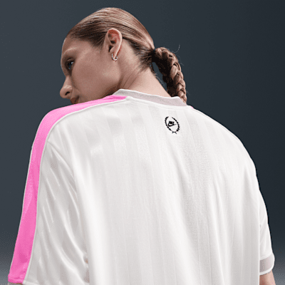 Nike Sportswear Women's V-Neck Jersey Top