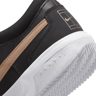 nike women's clay court tennis shoes