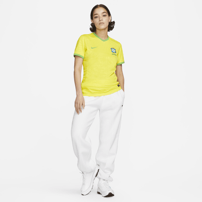 Jersey de fútbol Nike Dri-FIT de Brasil local 2023 Stadium para mujer