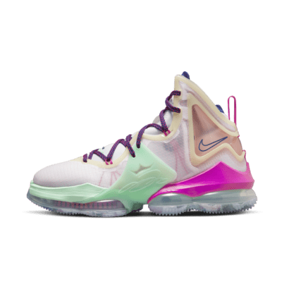 nike womens basketball shoes pink