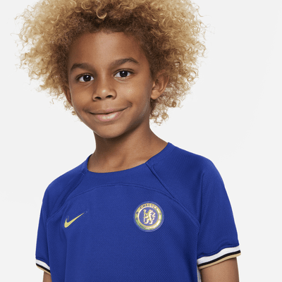Chelsea F.C. 2023/24 Home Younger Kids' Nike Dri-FIT 3-Piece Kit. Nike UK