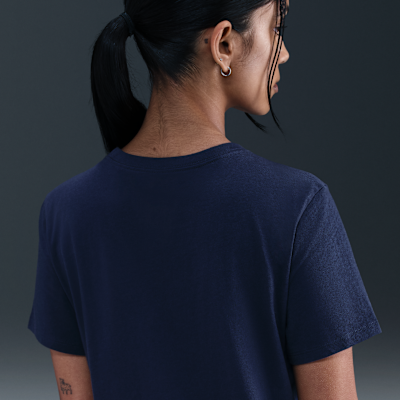 T-shirt damski Nike Sportswear Club Essentials