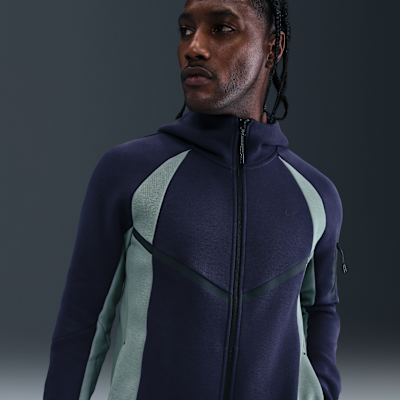 Nike Tech