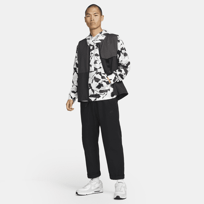 Nike Sportswear Tech Pack Men's UPF Woven Trousers. Nike SG