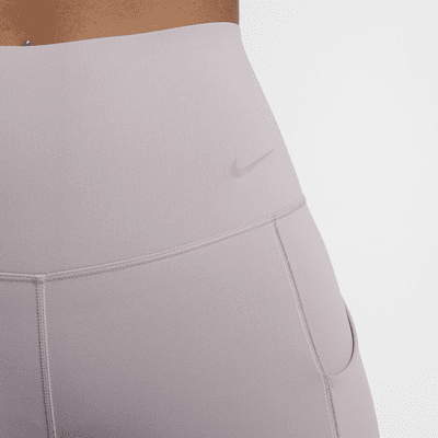 Nike Universa közepes tartást adó, magas derekú, teljes hosszúságú, zsebes női leggings